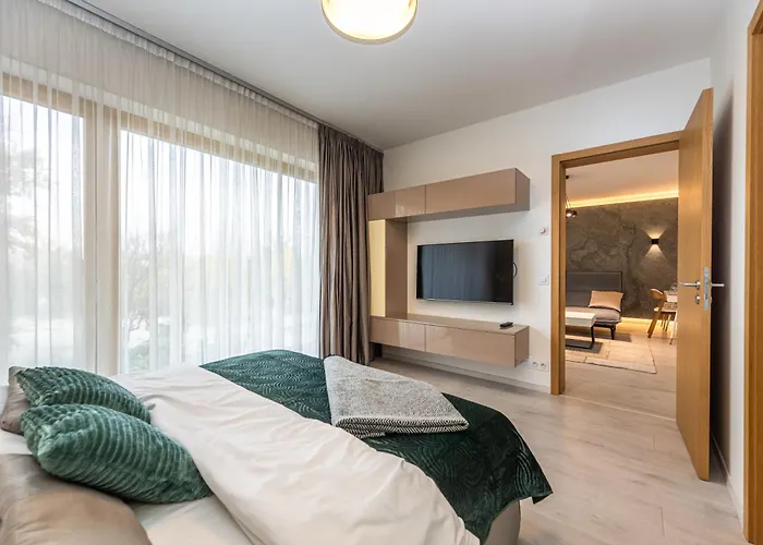Wishlist Residences - Karlin Free Parking