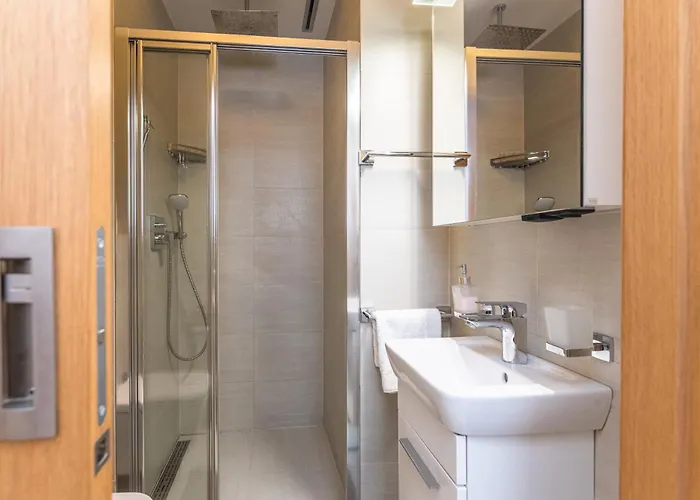 Lägenhet Wishlist Residences - Karlin Free Parking
