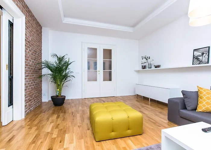 Wishlist Residences - Karlin Free Parking Lägenhet *