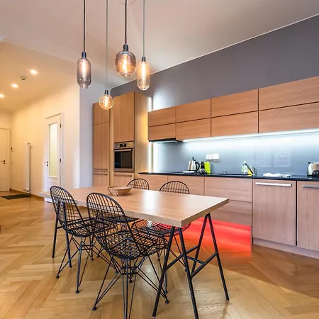 Wishlist Residences - Karlin Free Parking Apartment *