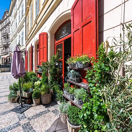 Apartment Wishlist Residences - Karlin Free Parking