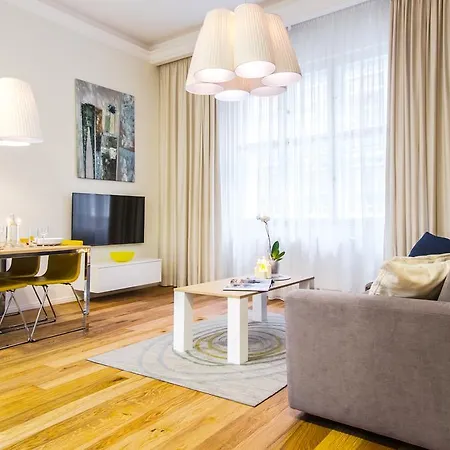 Wishlist Residences - Karlín Free Parking *