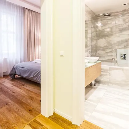 Wishlist Residences - Karlin Free Parking Apartment *