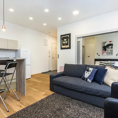 Wishlist Residences - Karlín Free Parking