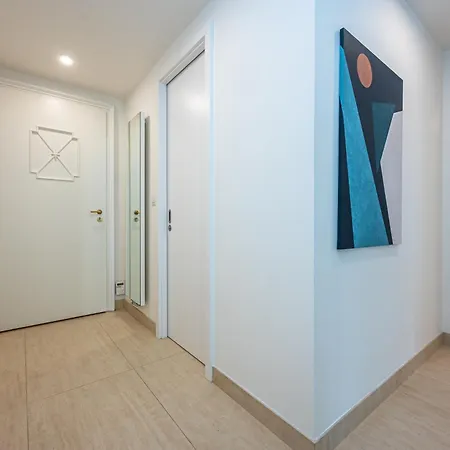 Wishlist Residences - Karlin Free Parking *