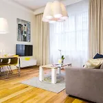Wishlist Residences - Karlin Free Parking *