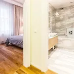 Wishlist Residences - Karlin Free Parking 公寓 *