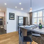 公寓 Wishlist Residences - Karlin Free Parking