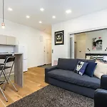 Wishlist Residences - Karlin Free Parking