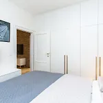 Wishlist Residences - Karlin Free Parking 公寓 *