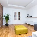 Wishlist Residences - Karlin Free Parking 公寓 *