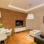 Wishlist Residences - Karlin Free Parking 公寓